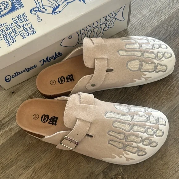OM Octavious Marks Fish Bone Skeleton Bones Clog Shoes New - Picture 2 of 4